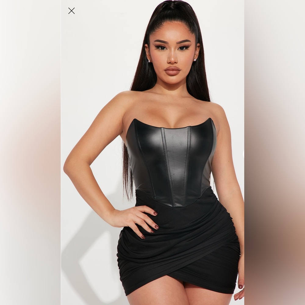 Fashion Nova Mila Corset Mini Dress – Black (Only Worn Once)